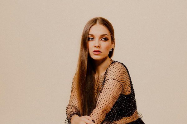 The Ultimate Guide to Layering Hydrating Serum and SPF Moisturizer for Flawless Skin